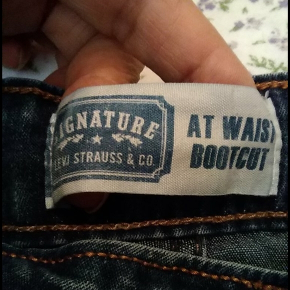 Levi's Signature Jeans Size 10 with 2% SPANDEX - Picture 12 of 14